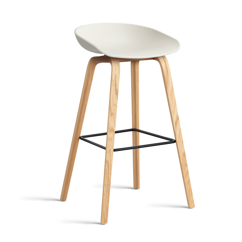 HAY - About A Stool AAS 32 | H 75 cm / melange cream 2.0 / Eiche lackiert / Stahl schwarz