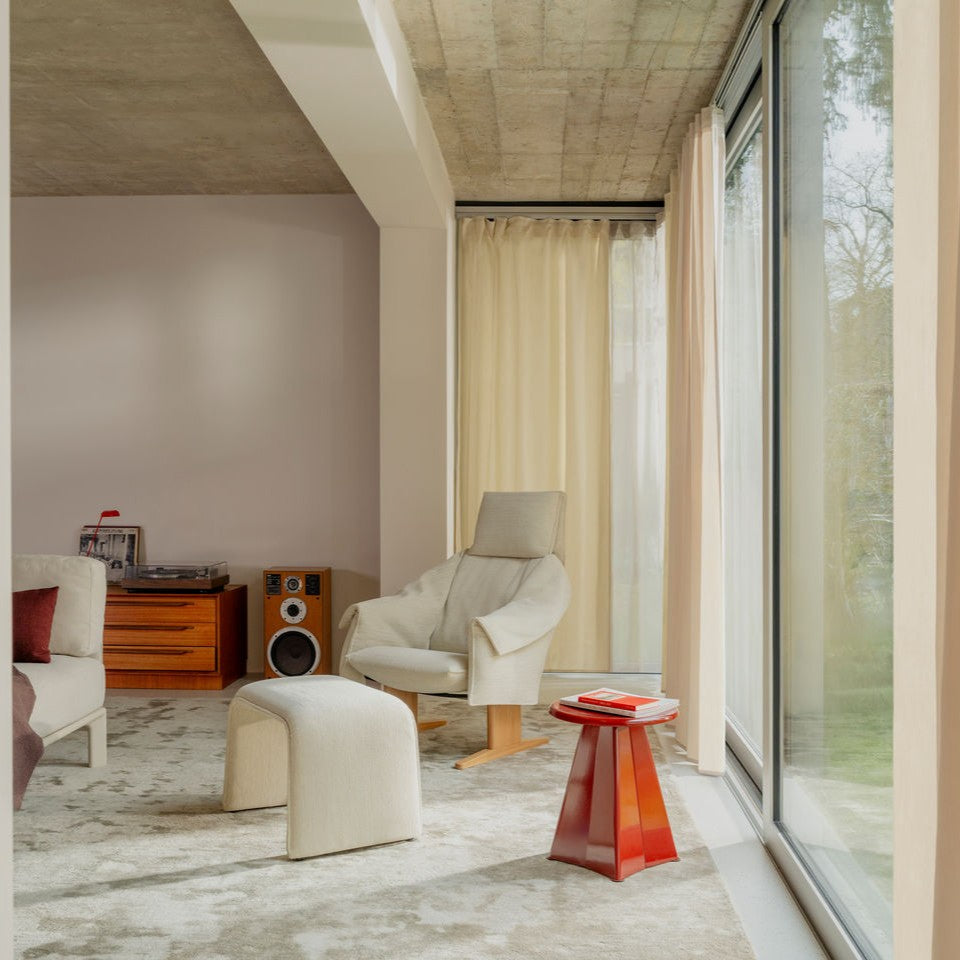 Wie eine Jacke zum Sessel wurde: hinter den Kulissen des neuen Bascule Lounge Chairs von Vitra