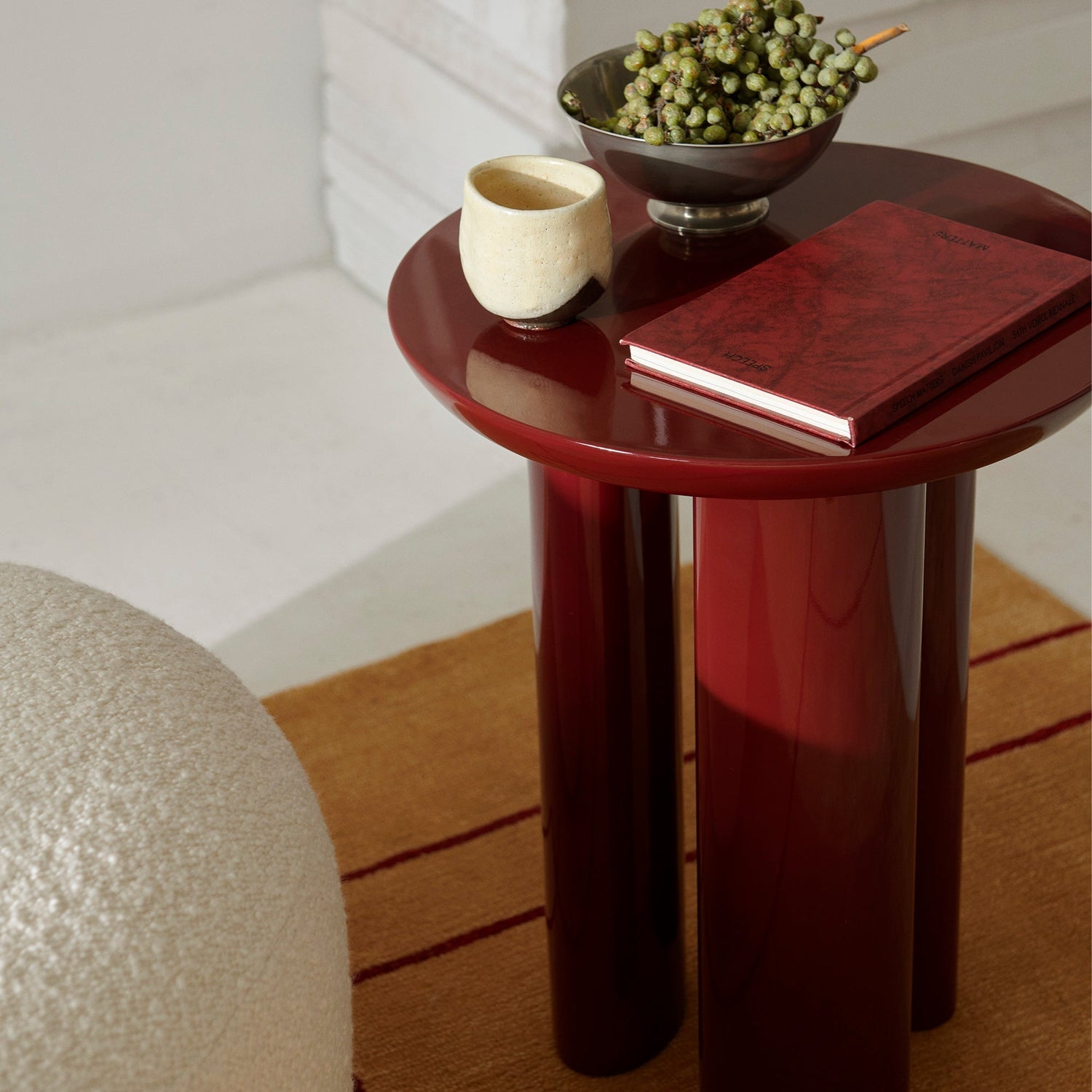 Burgundy kombinieren: So zieht die Trendfarbe bei dir ein