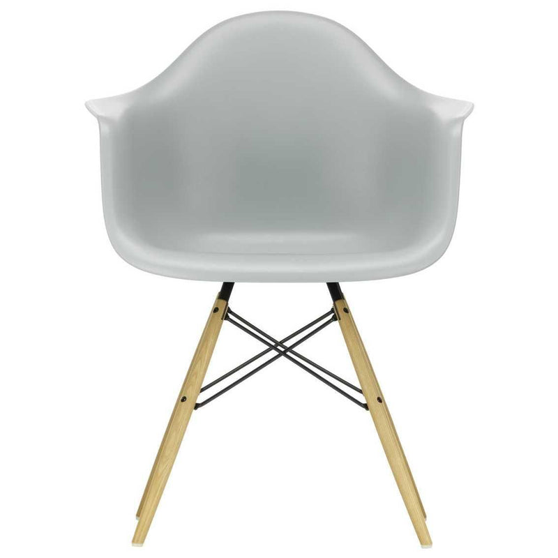 Vitra - Eames Plastic Armchair DAW RE | hellgrau RE / Ahorn gelblich