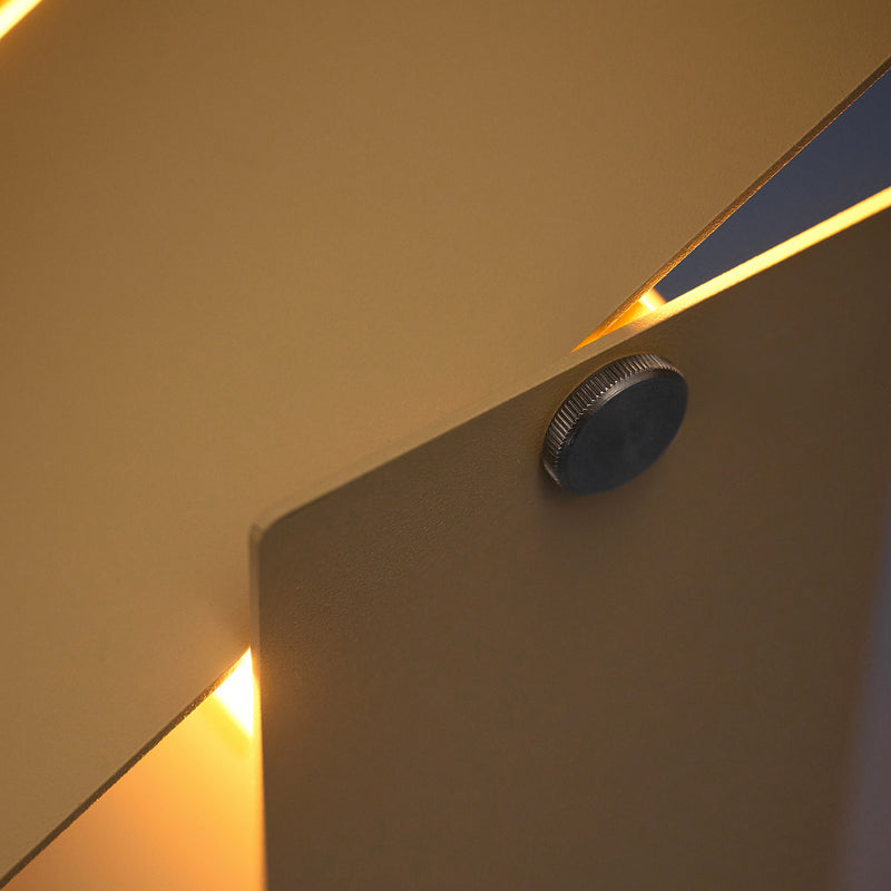Moebe - Pivoting Tischleuchte