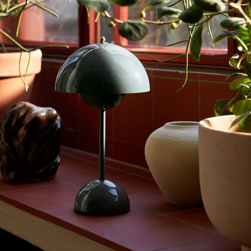 &amp;Tradition - Flowerpot Akku Tischleuchte VP9 | steinblau