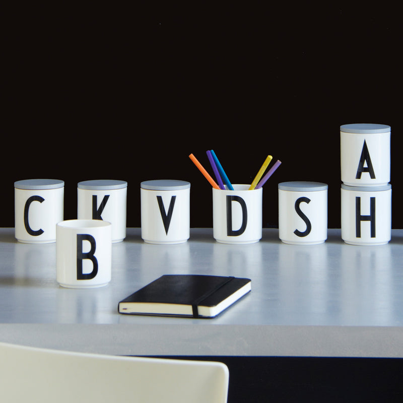 Design Letters - AJ Porzellan Becher