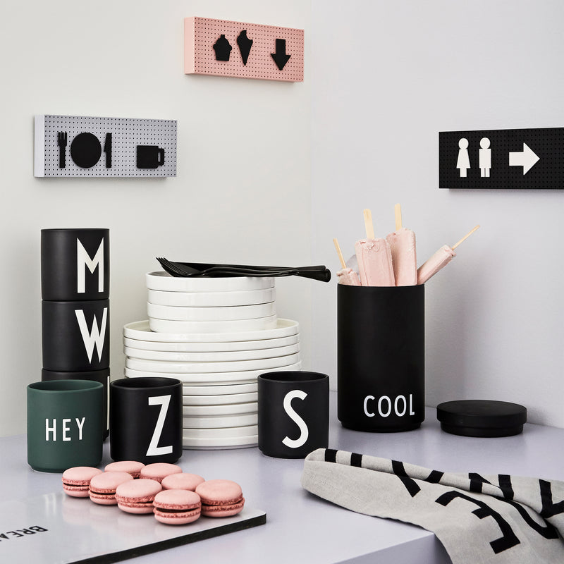 Design Letters - AJ Porzellan Becher