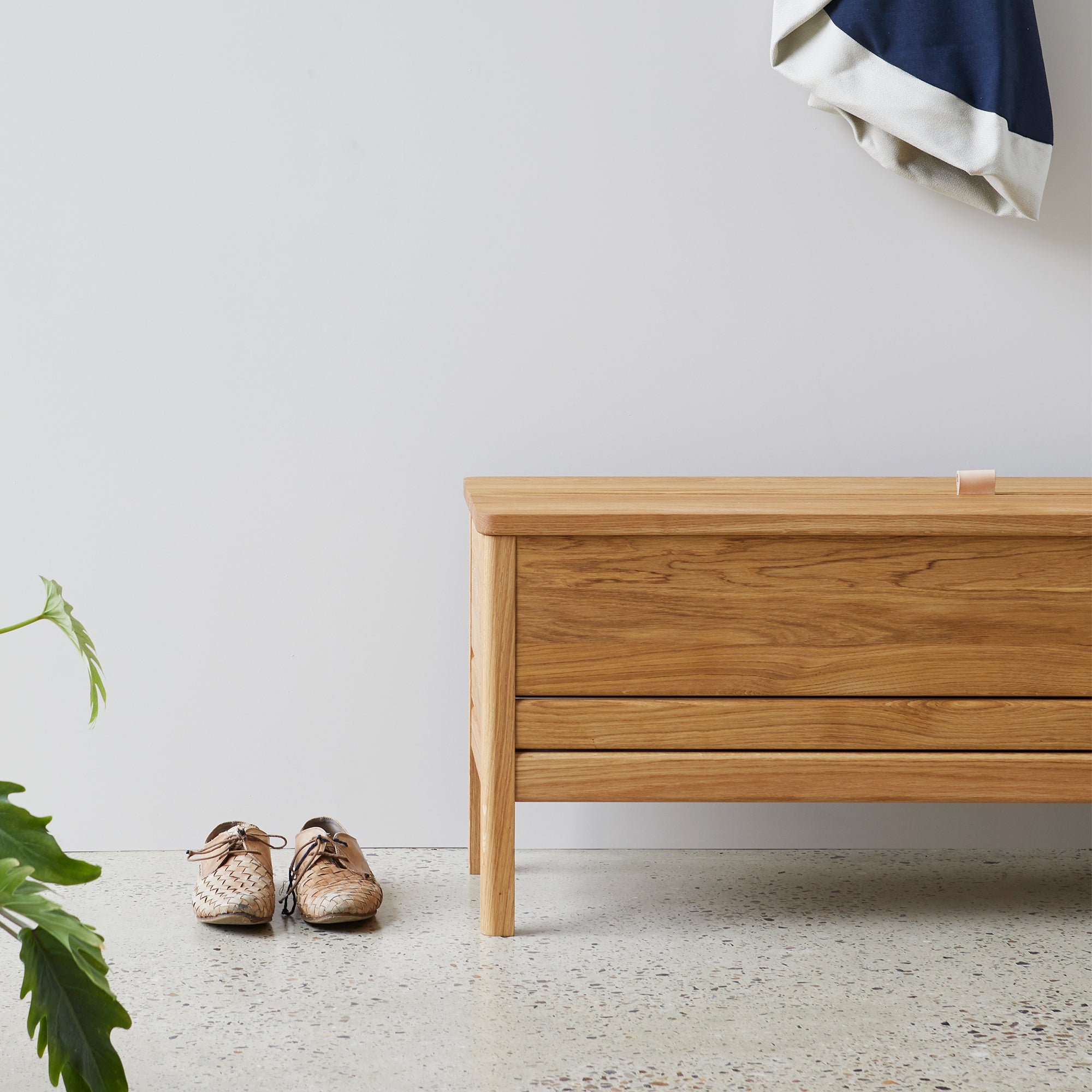 Form &amp; Refine - A Line Truhenbank | Eiche / 111 cm