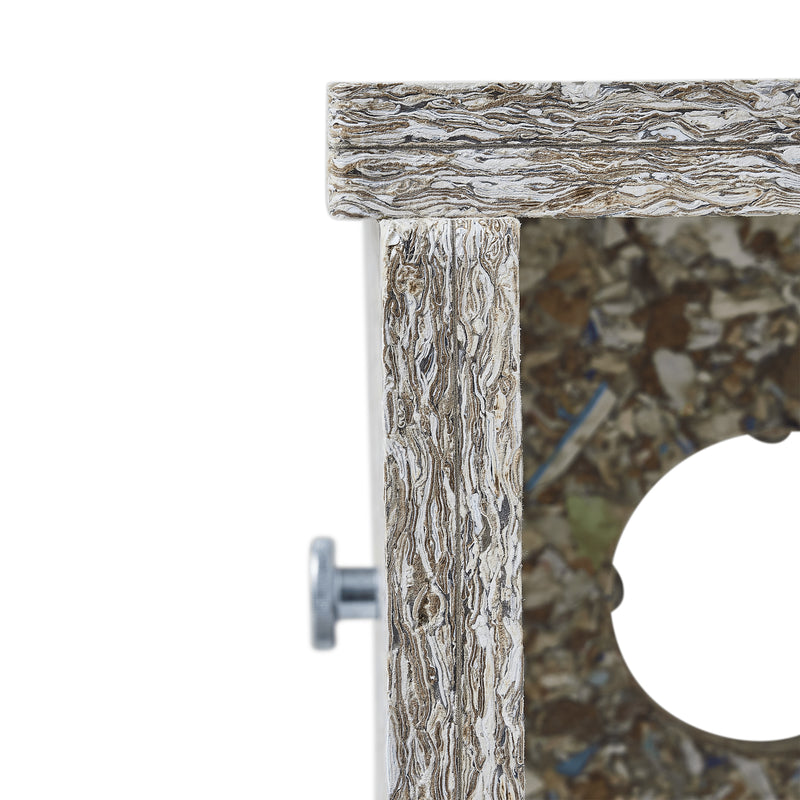 Form &amp; Refine - Remake Hocker