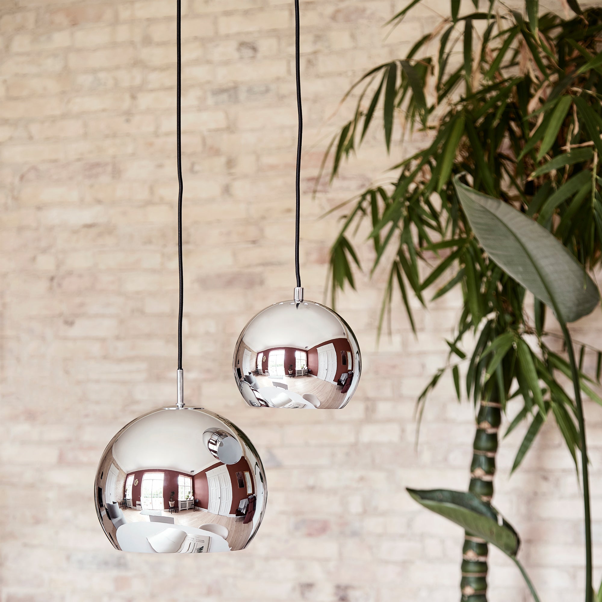 Frandsen - Ball Pendelleuchte | Ø 18 cm / chrom/weiß