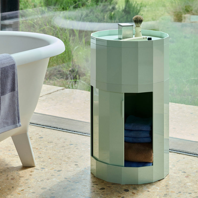 HAY - Facet Cabinet mit Füßen und Rollen