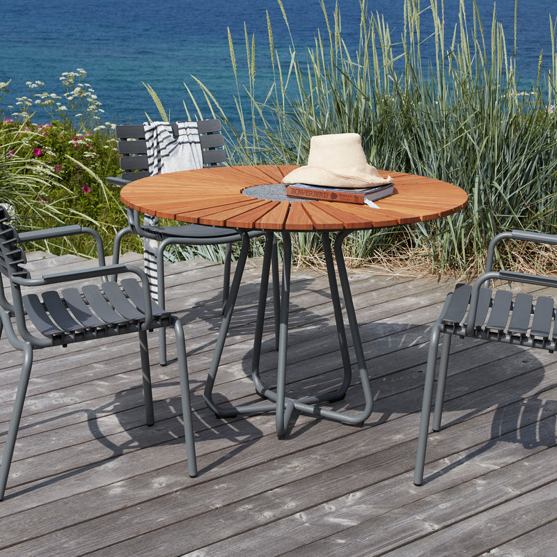 HOUE - CIRCLE Outdoor Tisch