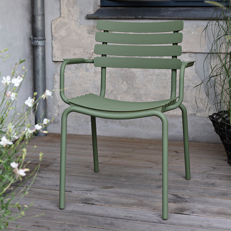 HOUE - ReCLIPS Outdoor Dining Armlehnstuhl | olivgrün