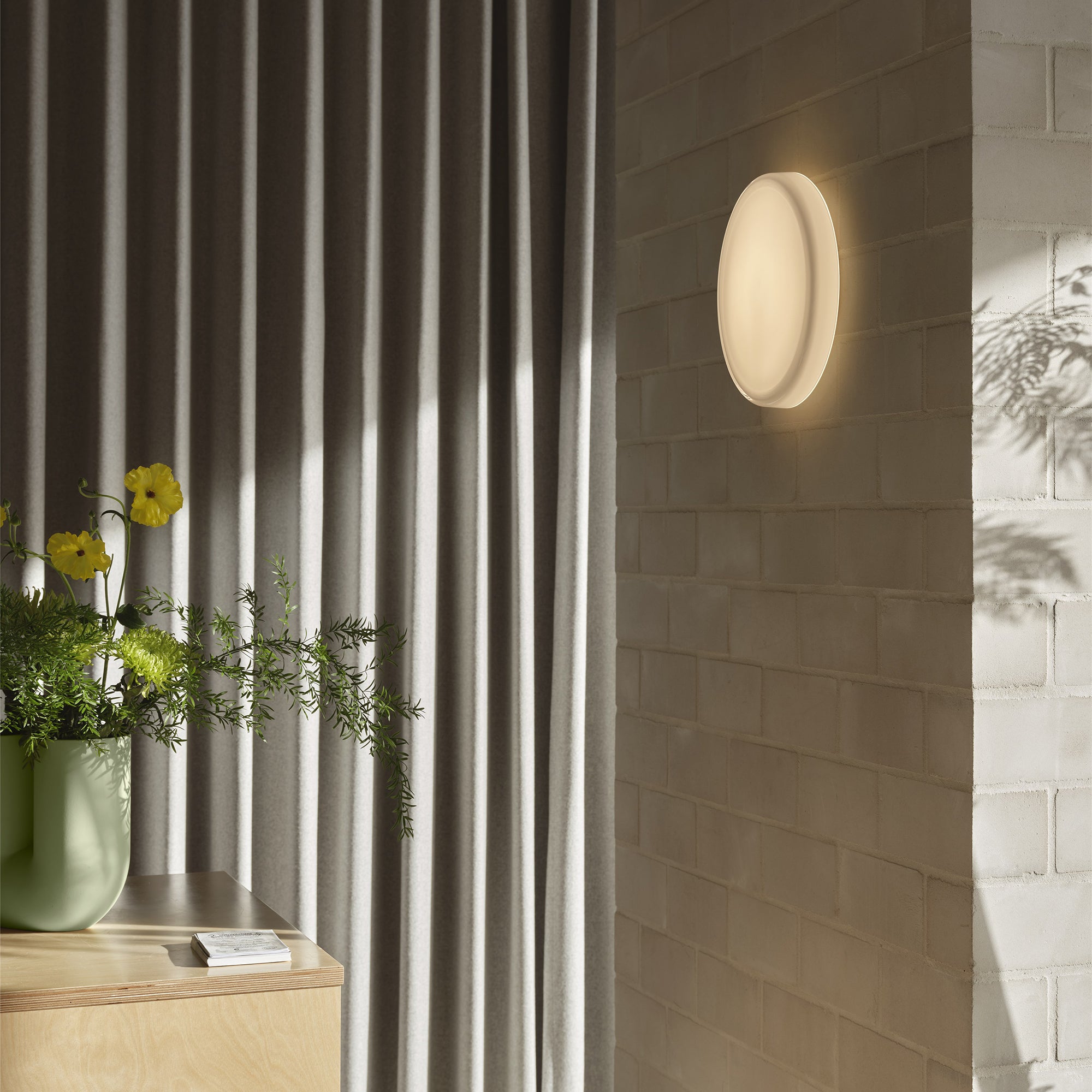 Muuto - Loop LED Wand- und Deckenleuchte | ohne Kabel
