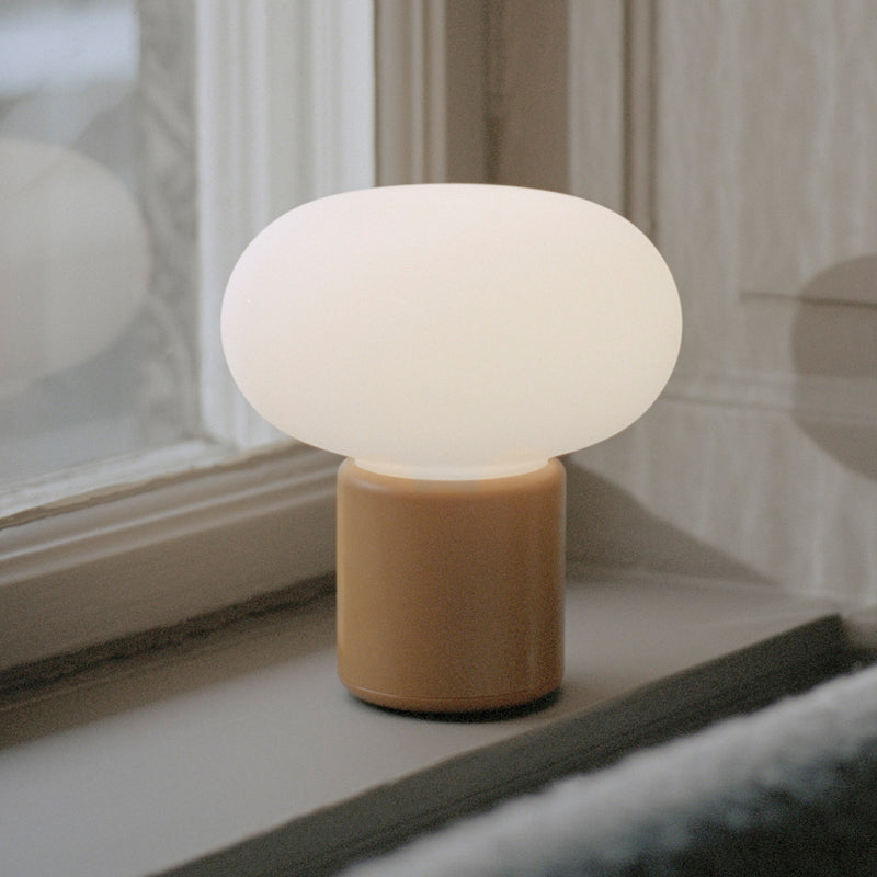 New Works - Karl-Johan Portable LED Tischleuchte