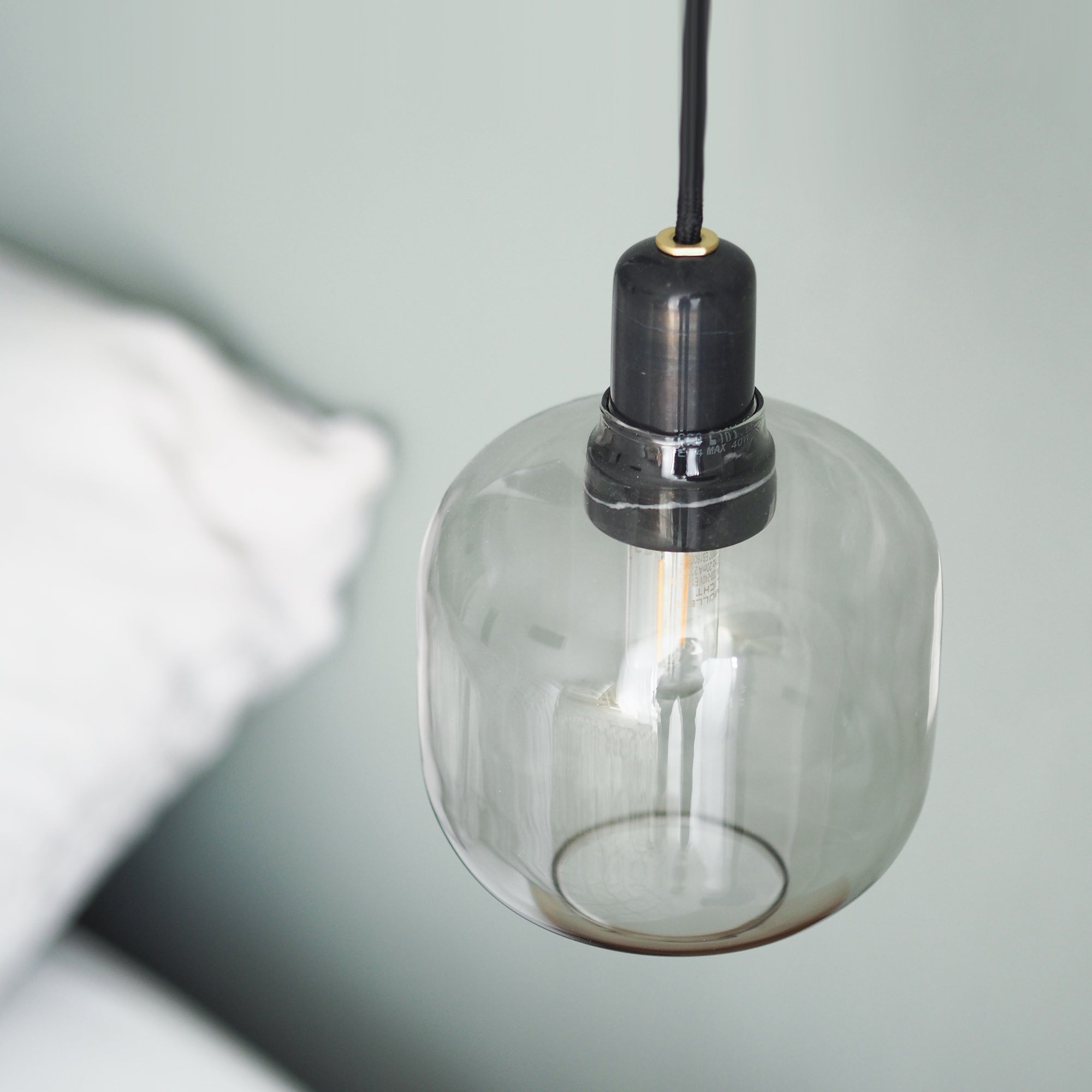 Normann Copenhagen - Amp Pendelleuchte | S / schwarz/rauch