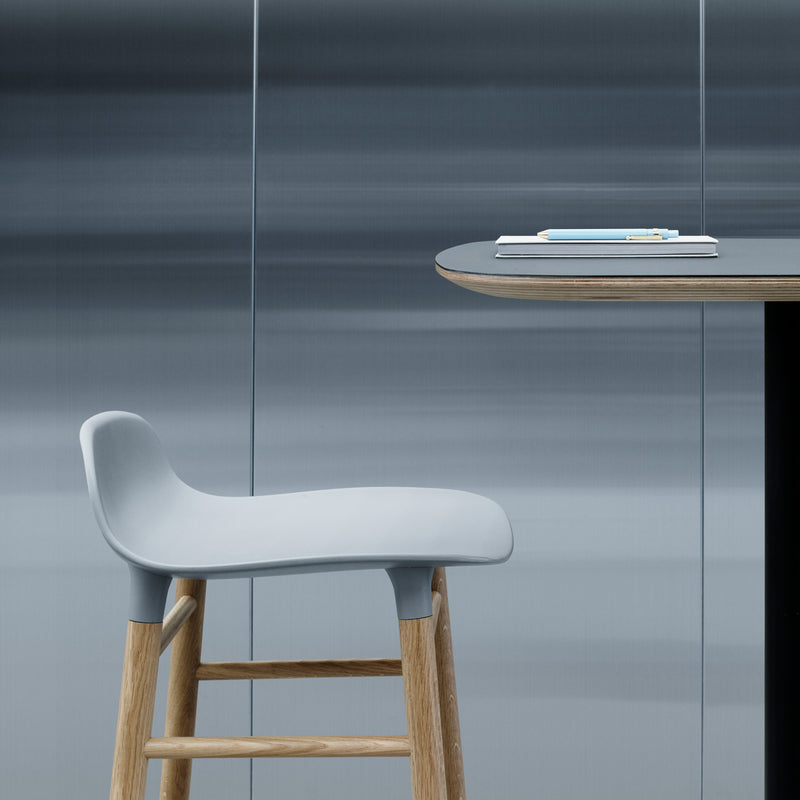 Normann Copenhagen - Form Barhocker 65 (Holz)