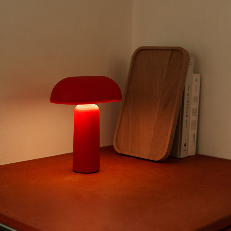 Normann Copenhagen - Porta LED Akku-Tischleuchte | rot