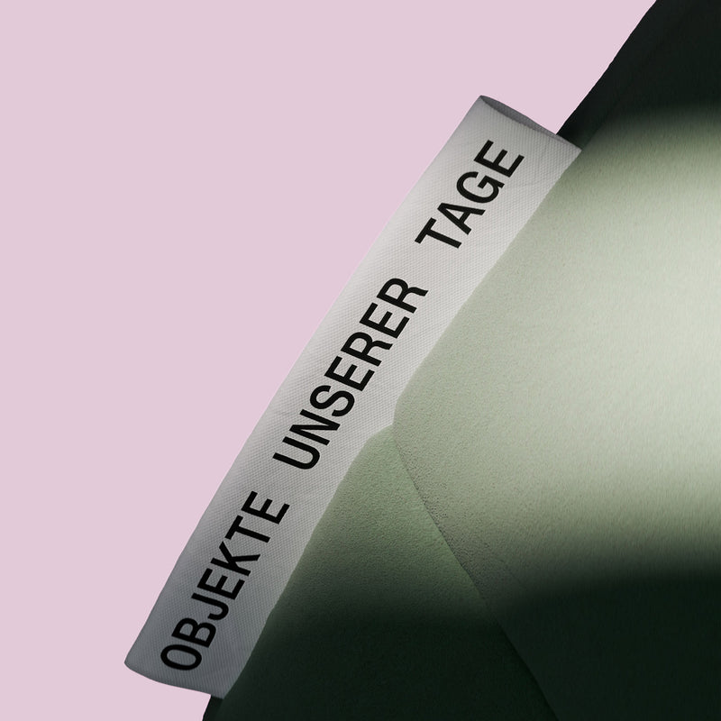 OUT Objekte unserer Tage - Henn Sofa 02
