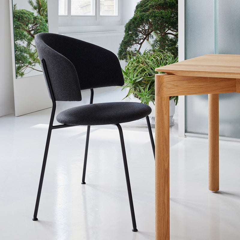 OUT Objekte unserer Tage - Wagner Dining Chair