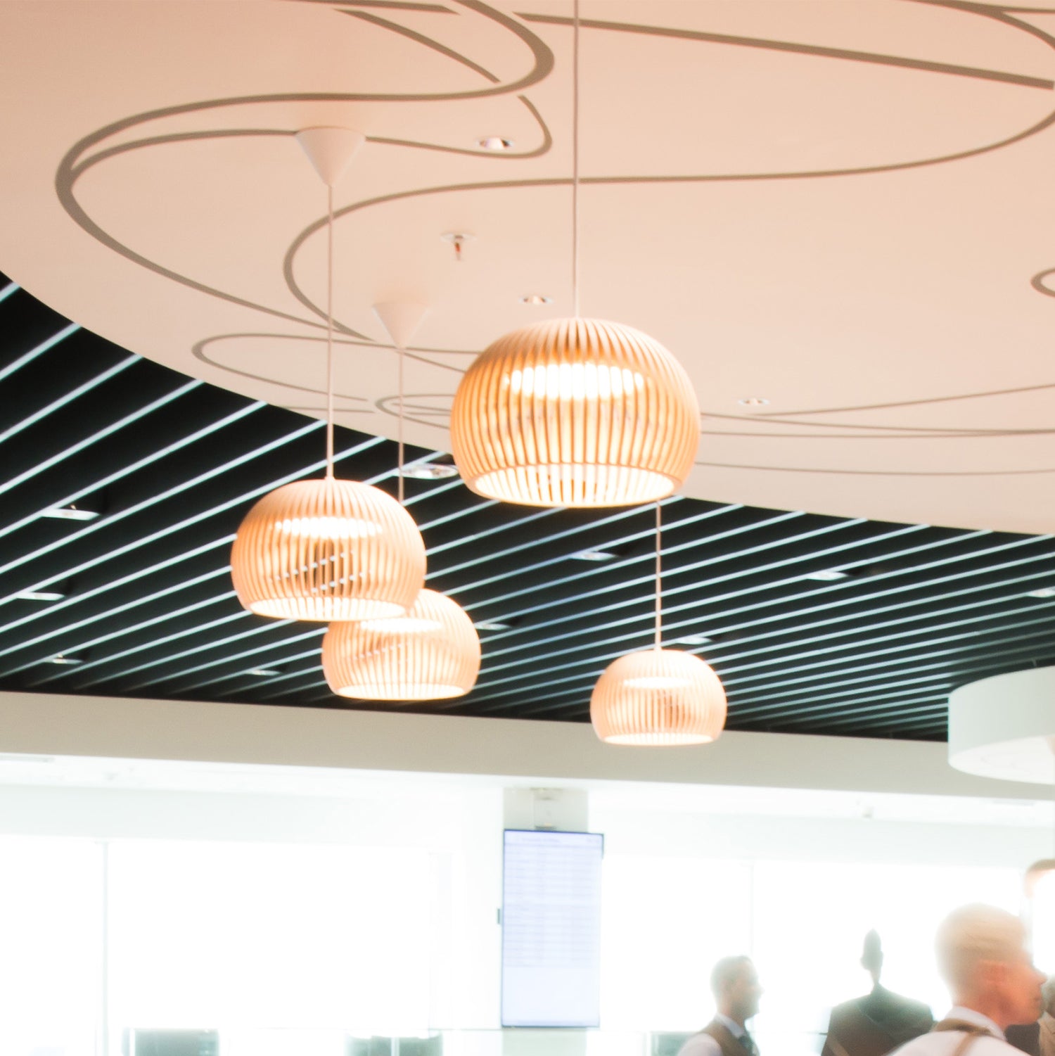 Secto - Atto LED-Pendelleuchte | birke