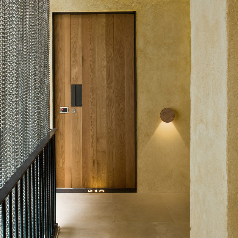 Vibia - Dots 4670 Wandleuchte LED | amerikanischer nussbaum