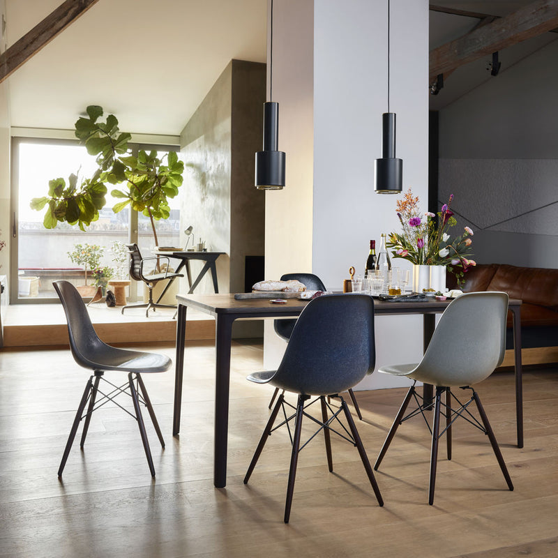 Vitra - Eames Fiberglass Side Chair DSW