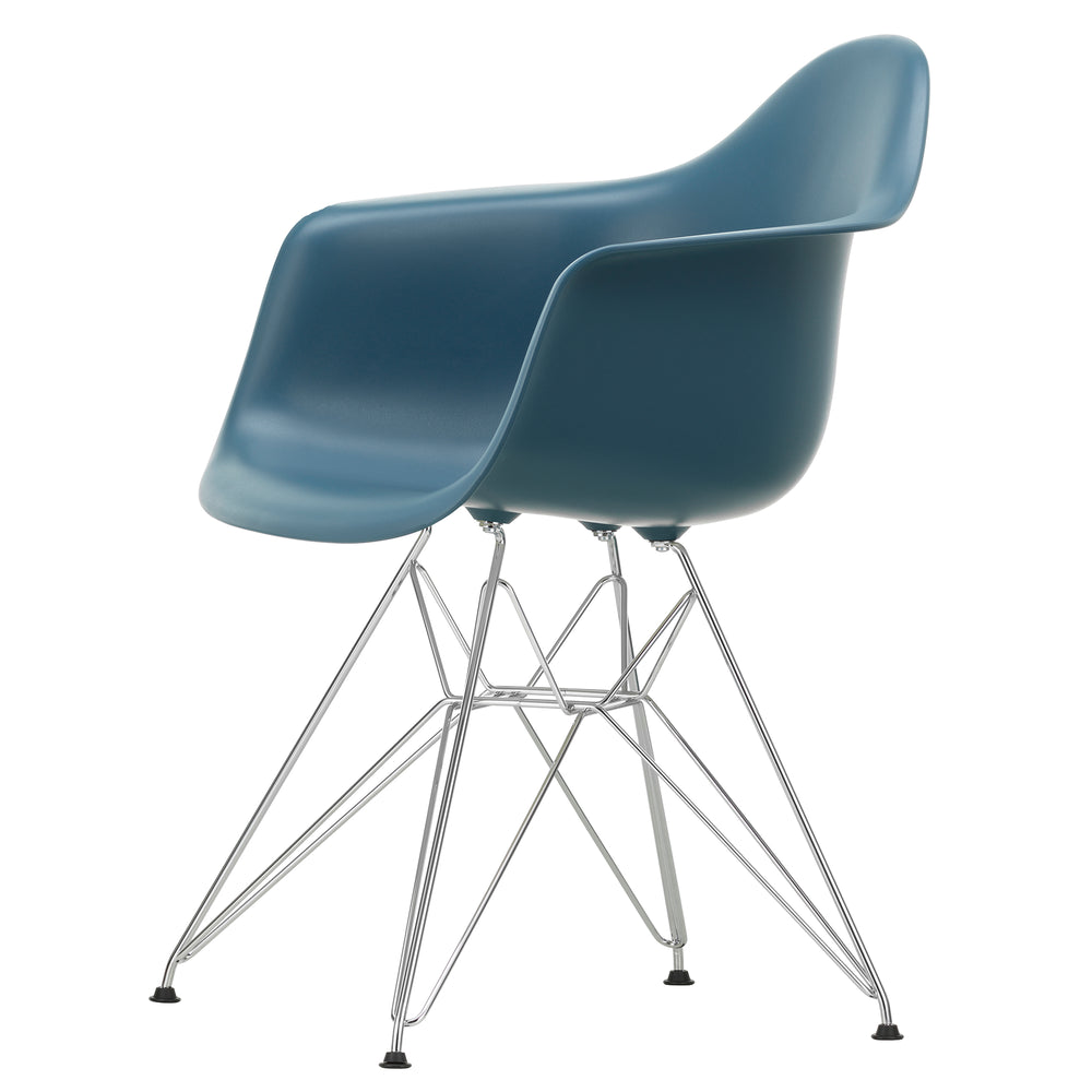 Vitra - Eames Plastic Armchair DAR RE | Filzgleiter basic dark / meerblau RE / verchromt