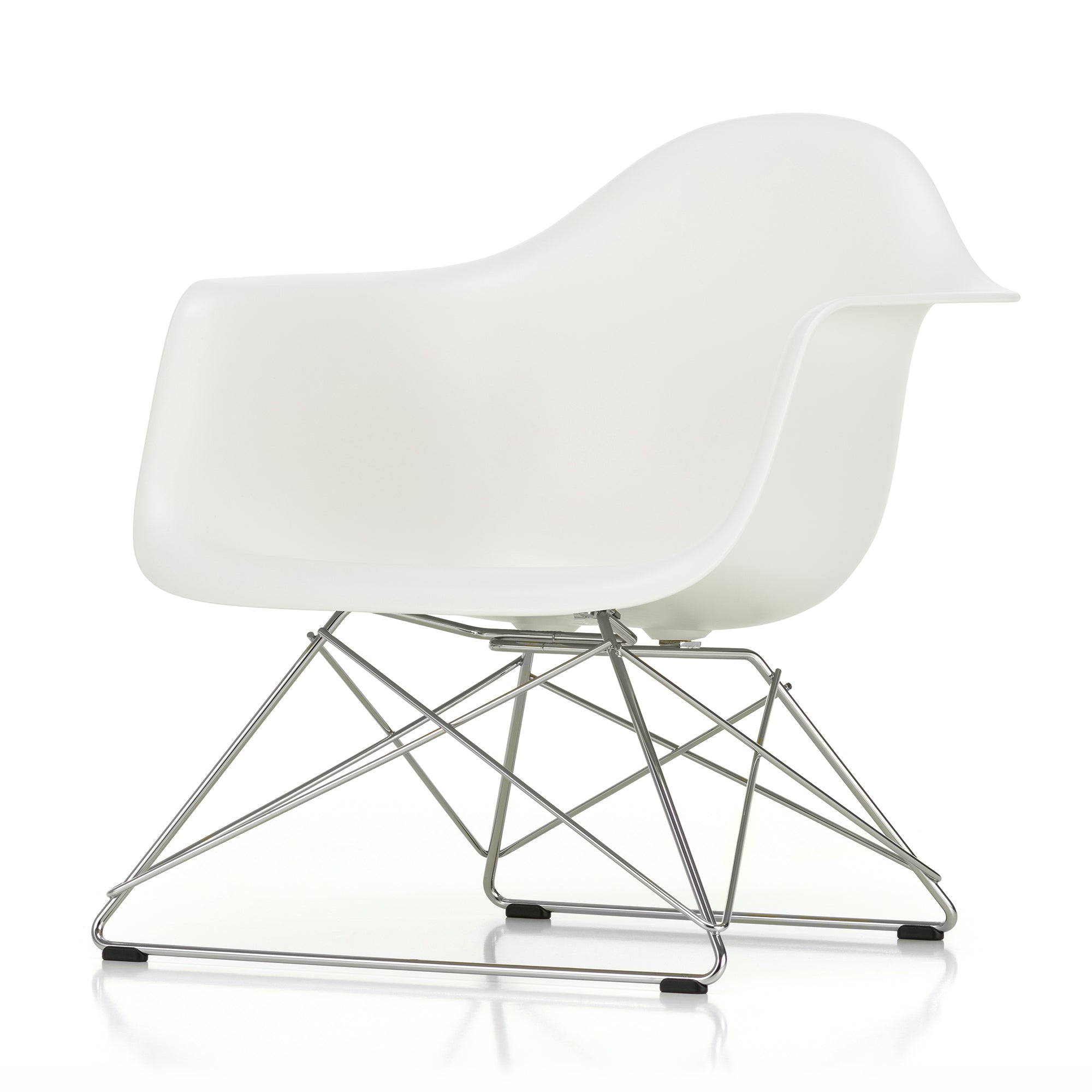 Vitra - Eames Plastic Armchair LAR RE | weiß / verchromt