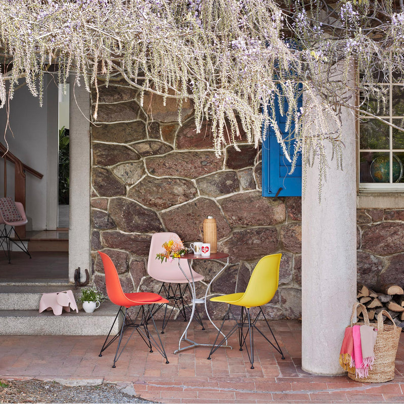 Vitra - Eames Plastic Side Chair DSR RE