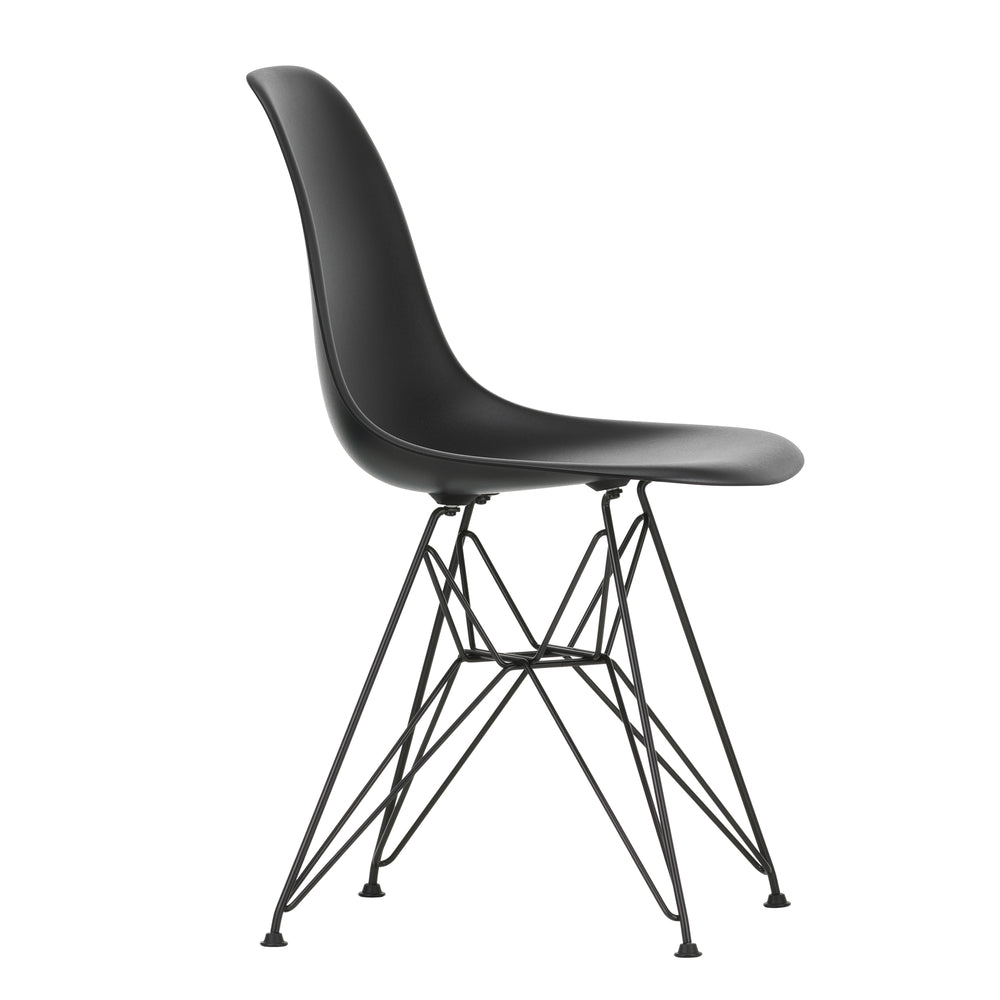 Vitra - Eames Plastic Side Chair DSR RE | tiefschwarz RE / basic dark