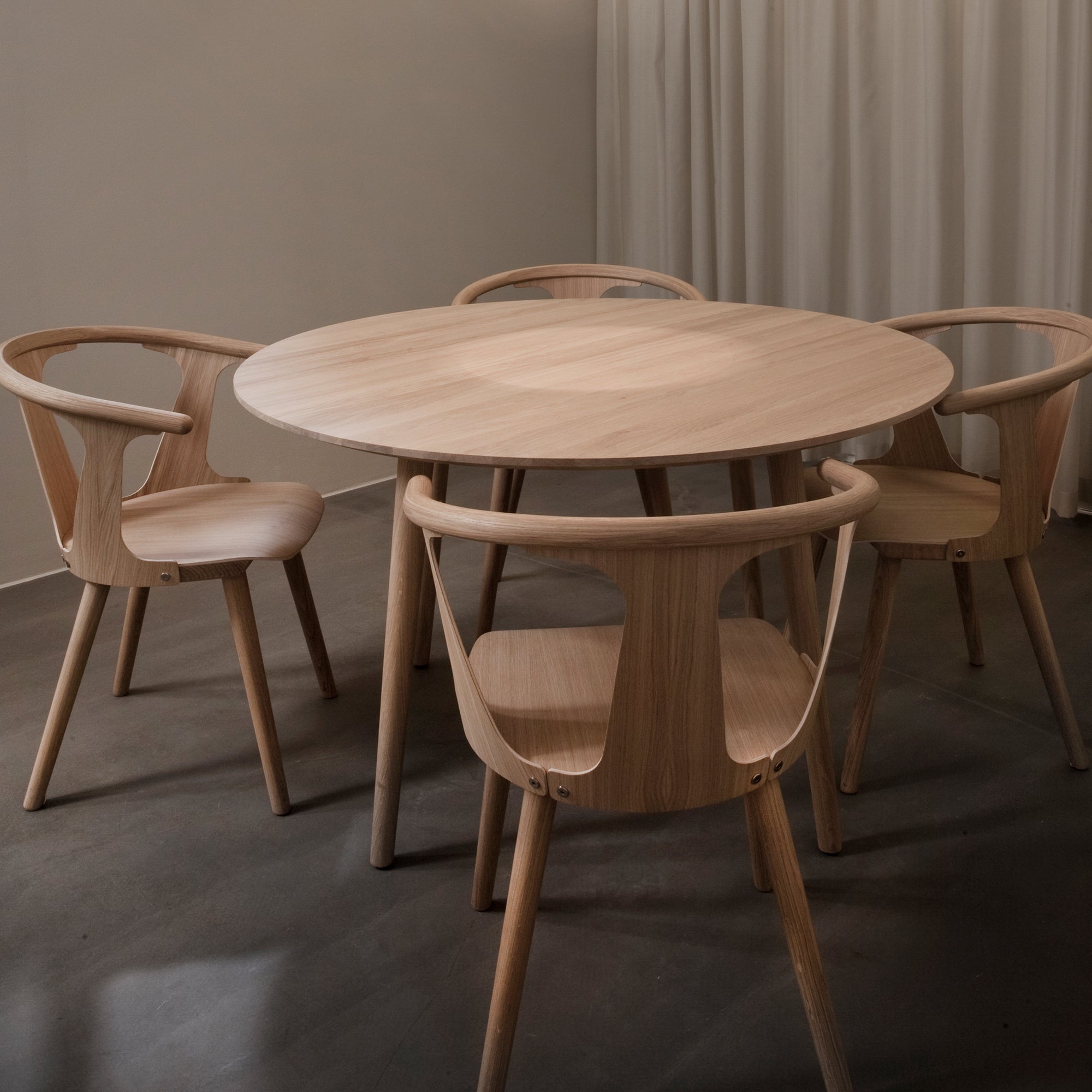 &amp;Tradition - In Between Tisch SK3 (Ø 90 cm) | 