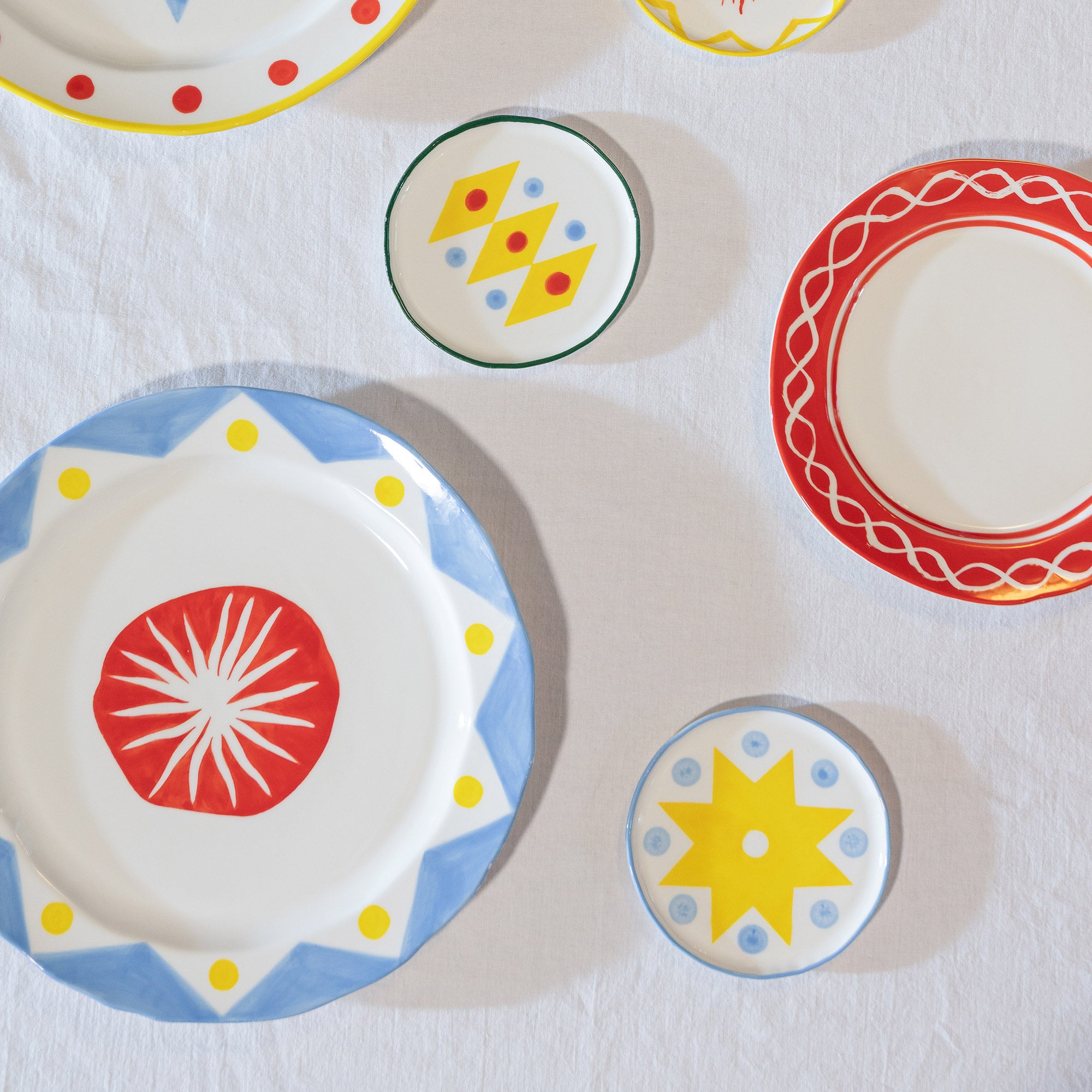 &amp;klevering - Festivo Teller (2er-set) | red