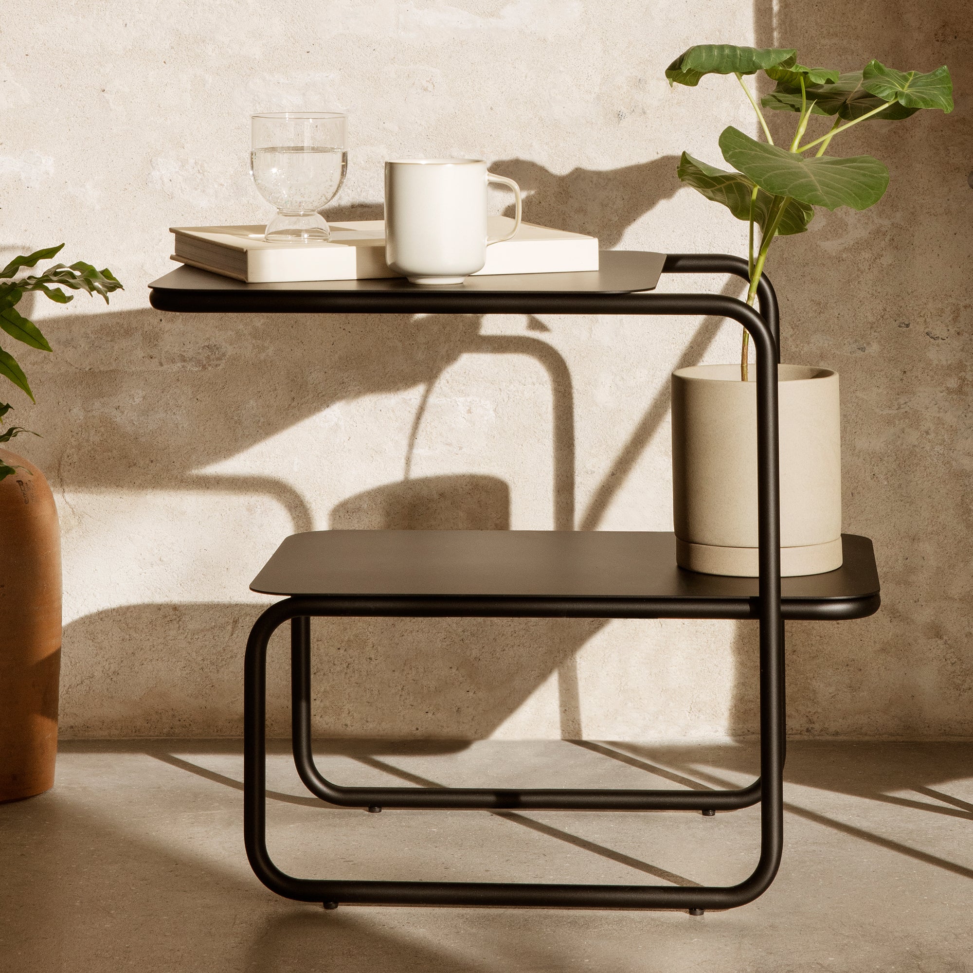 Ferm Living - Level Beistelltisch | schwarz
