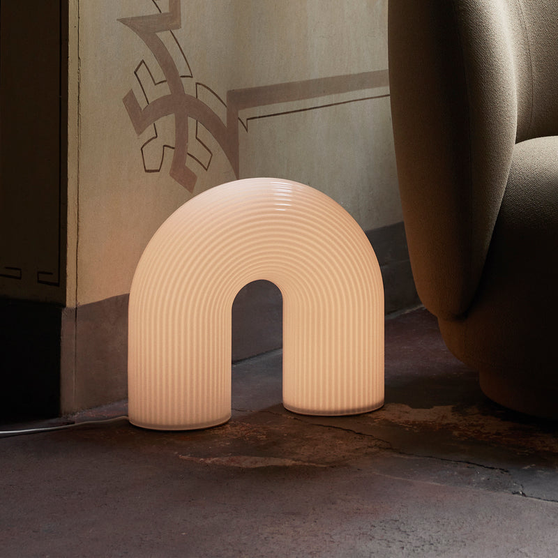Ferm Living - Vuelta LED Tischleuchte